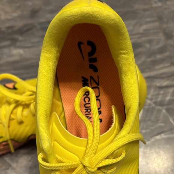 Nike Indoor Soccer Shoes - Picture 4 of 6